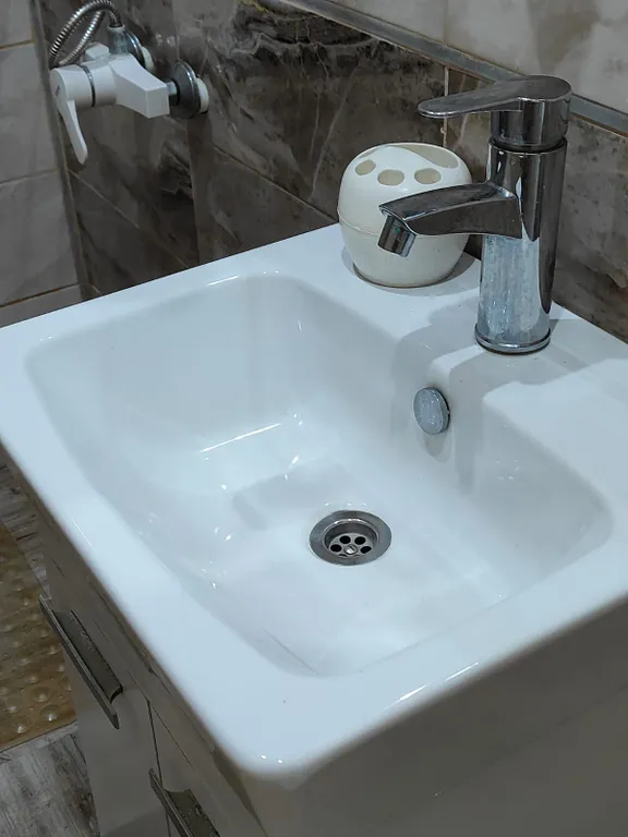 Отдельная маленькая квартира с парковкой и всеми удобствами