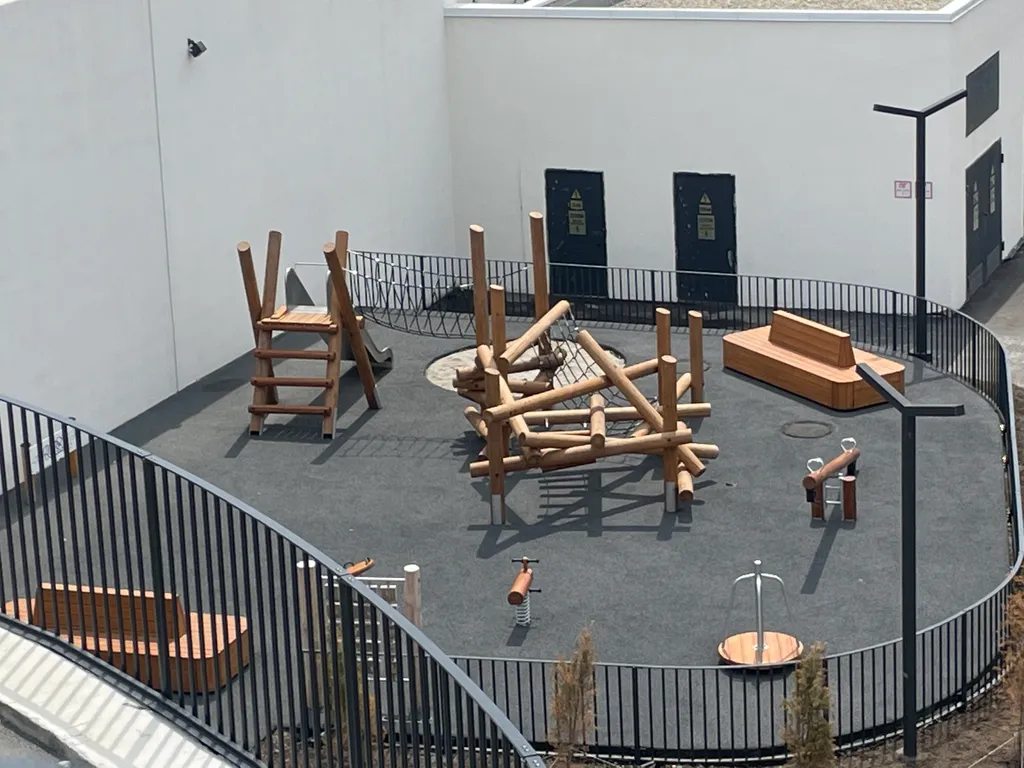 Квартира на берегу моря в новом доме бизнес-класса в 5 минутах от центра