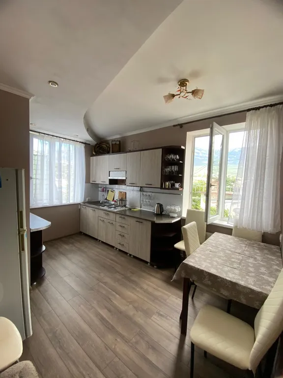 Коттедж Дом с видом на море и горы — Ялта