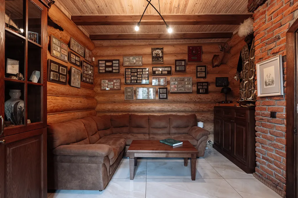 Шикарный дом из сруба с баней и бассейном