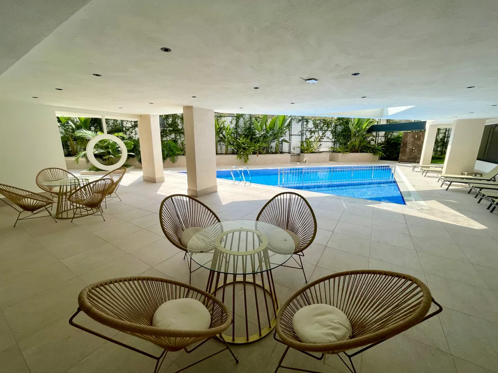 Luxury Flat 300m to the Beach