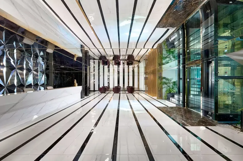 Дизайнерский апартамент Legend с частным пляжем