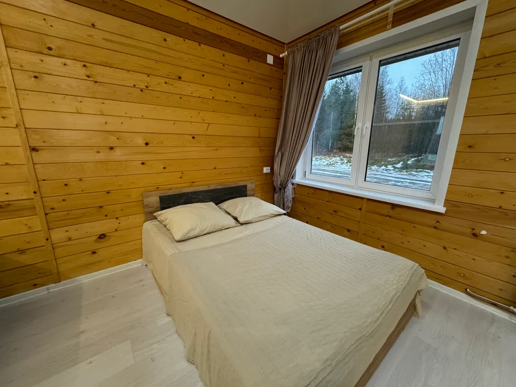 Дом рядом с озером в Карелии