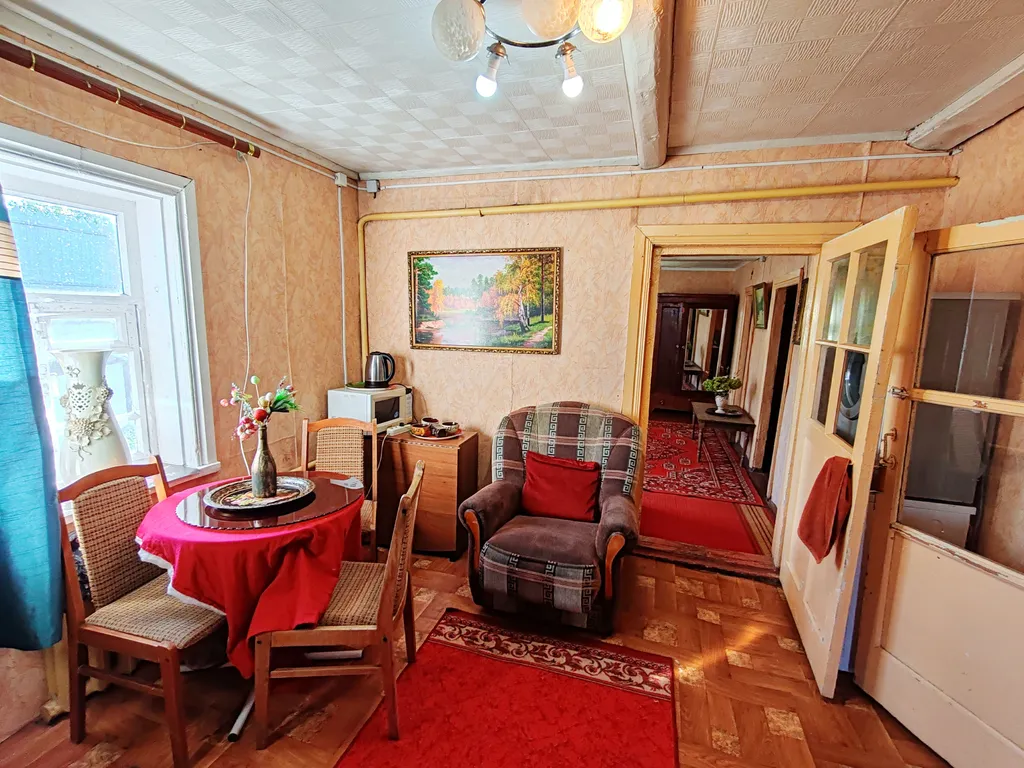 Уютный домик в тихом месте, рядом с рекой и озером