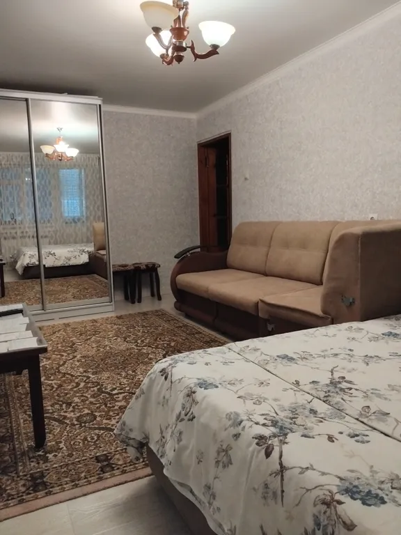 Однокомнатная квартира с видом на водохранилище и горы