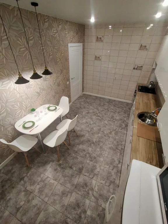 Огромная 3-комнатная квартира с новым ремонтом