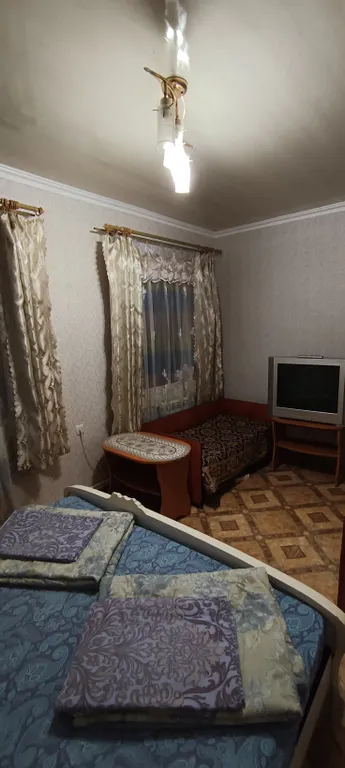 Коттедж Отдельный двухкомнатный номер - коттедж у моря со всеми удобствами — Алушта