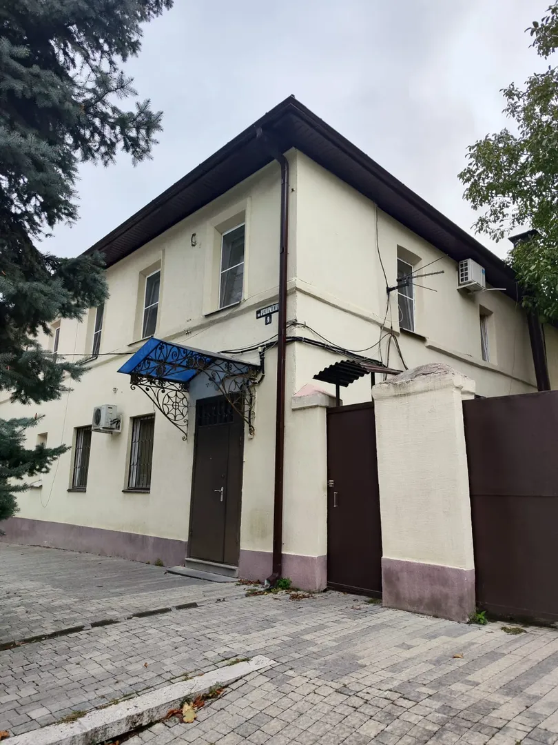 Вид дома с улицы 