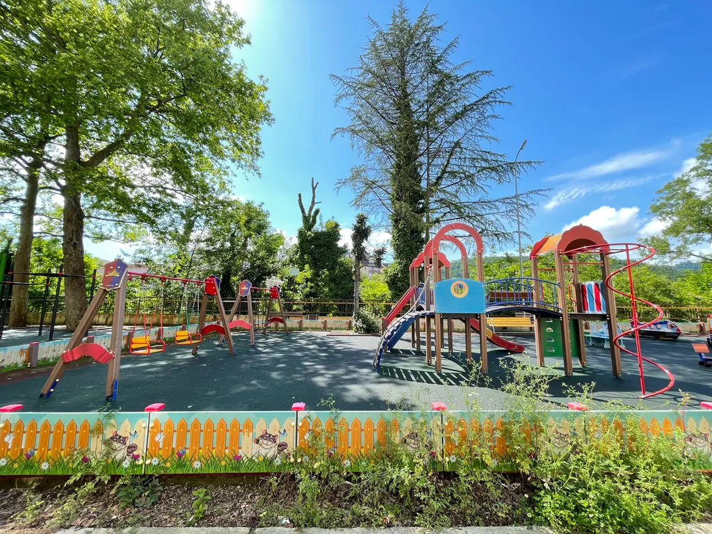 Просторная трехкомнатная квартира у моря