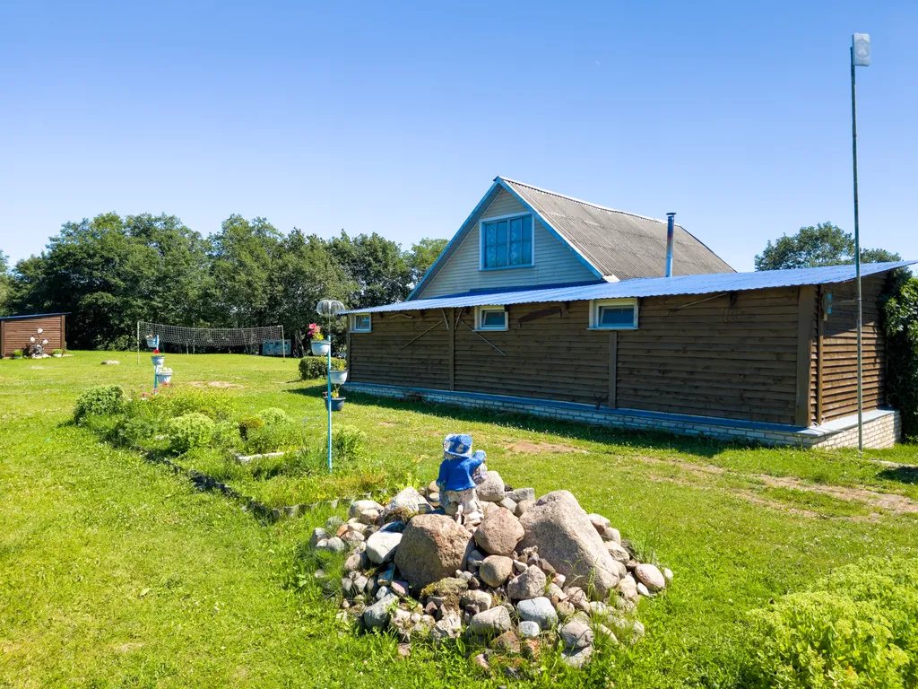 Дом с баней на берегу озера