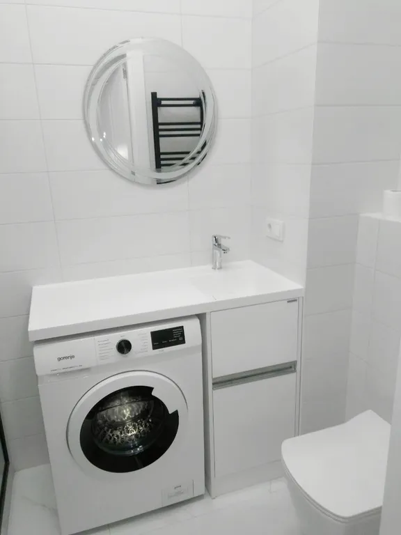 Дизайн-студия со стеклянной спальней