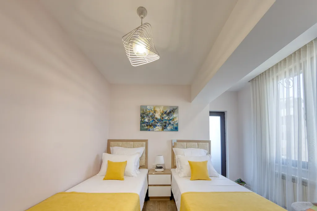 Sayat Nova 4 -Northern Avenue- -Opera House-