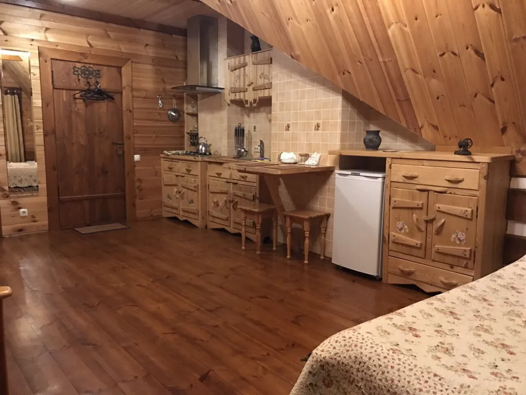 Уютный номер в гостинице сосновом лесу и на берегу озера