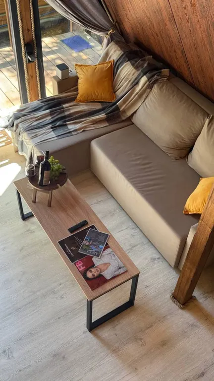 Горный приют, А-Фрейм в центре