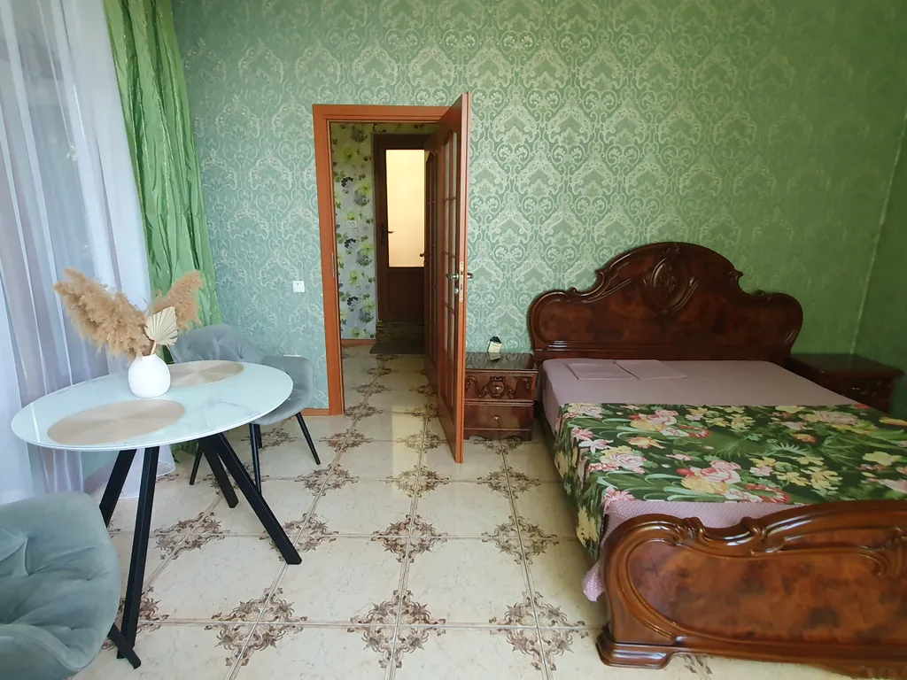 Коттедж 3 — аренда посуточно в Симеиз