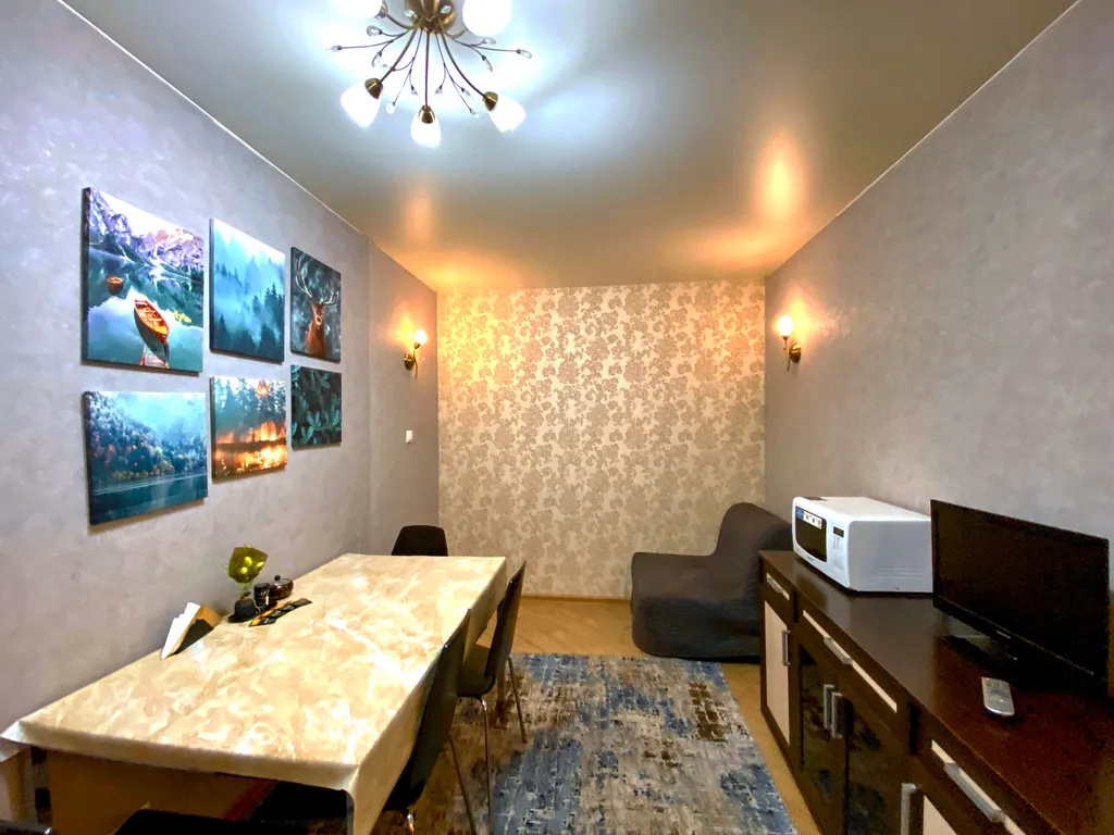 Двухкомнатная квартира с большой кухней