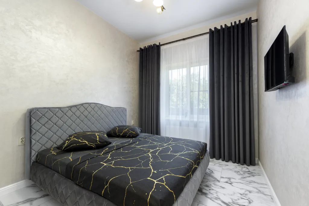 Новый коттедж c 9-ю спальнями бассейном и верандой