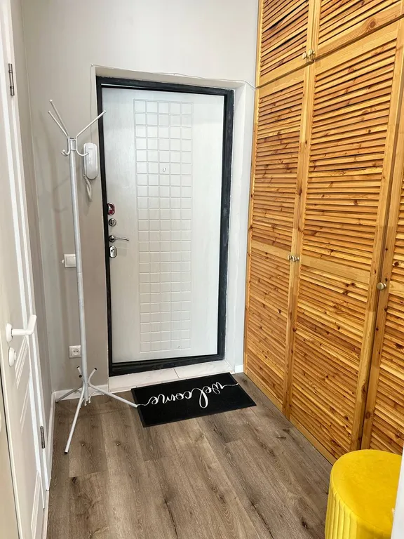 Квартира с кондиционером, видом на реку и удобным расположением