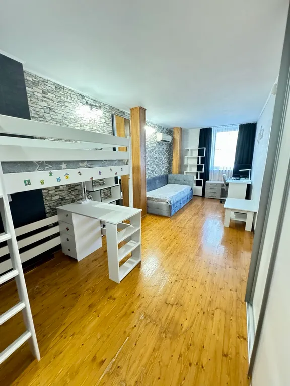 Двухуровневая квартира в центре города