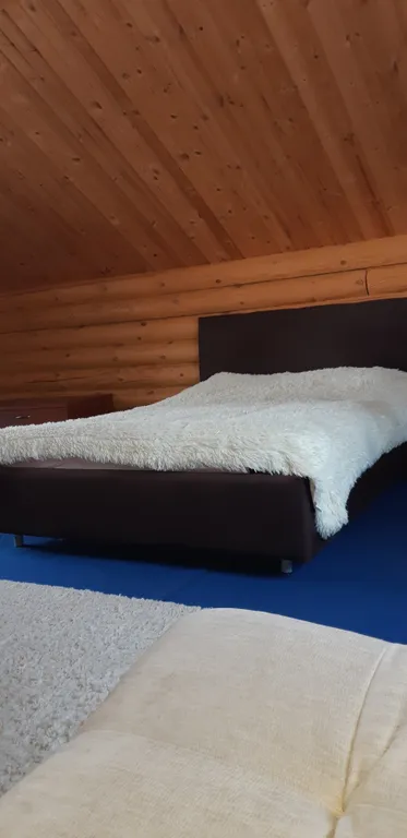 Дом на озере