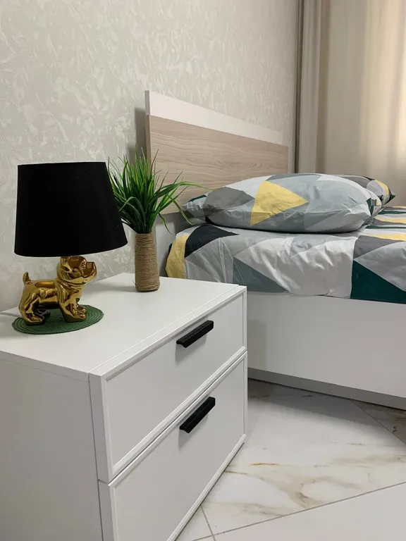 Уютная студия, в центре ленинского района, рядом набережная, сквер Зои