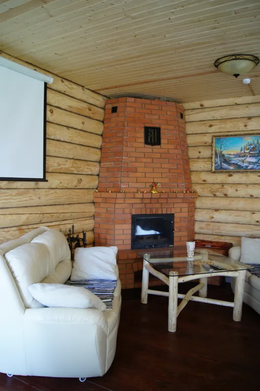 Большой коттедж в сосновом бору на берегу озера