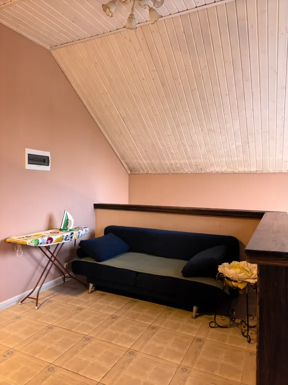 Двухэтажный дом на Банном