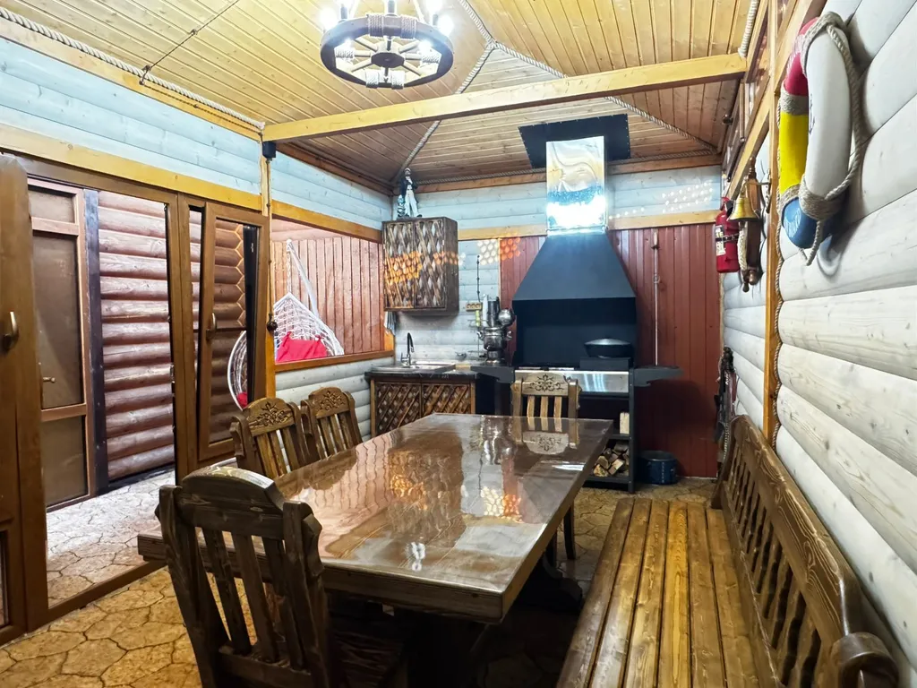 Домик у моря из бруса