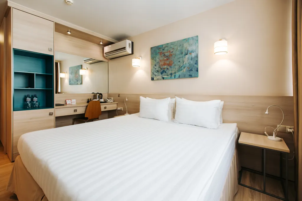 Стандартный двухместный номер с большой кроватью