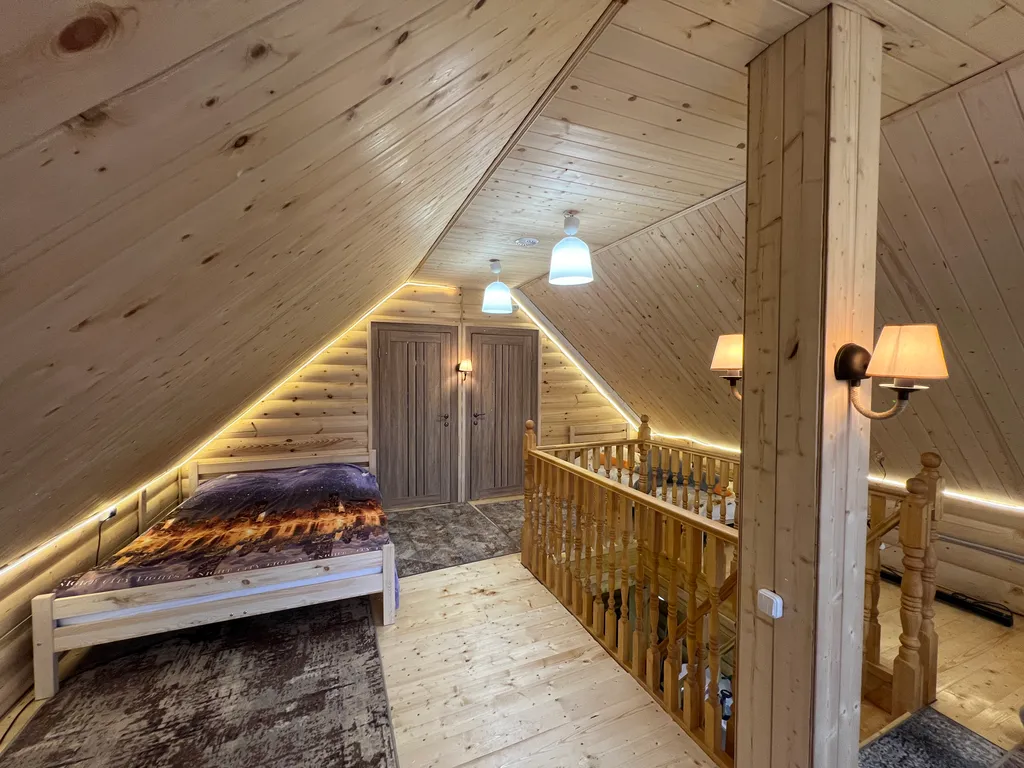 Загородный коттедж из сруба с баней, чаном, купелью и мангальной зоной