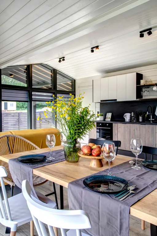 Дoм с видом на лec