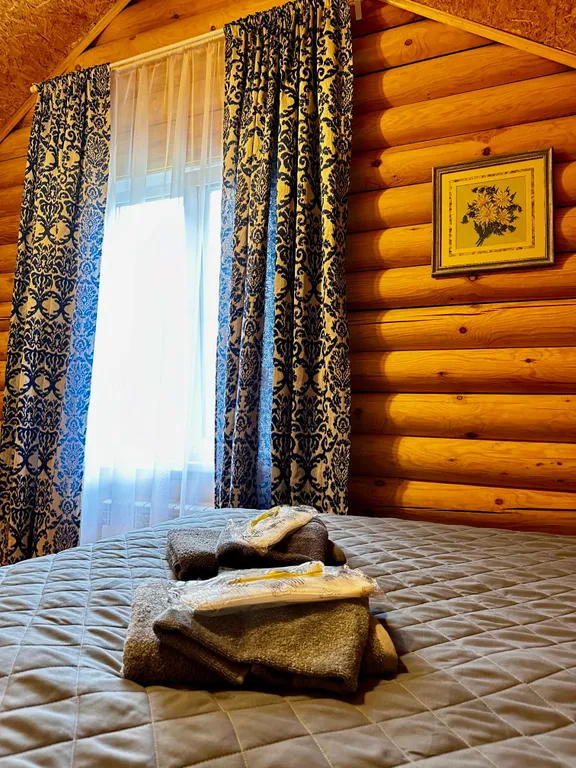 Коттедж Дом на берегу пруда — Бор