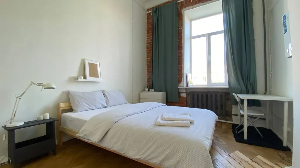 Квартира Комната с высокими потолками в самом центре Москвы — аренда посуточно в Москва