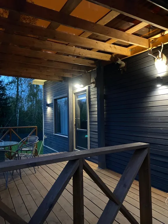 Уютный домик в живописном поселке на Красногвардейском озере