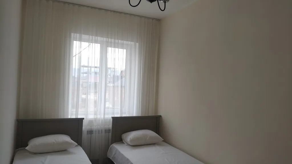 Уютный 2-этажный дом недалеко от моря до 9 гостей.