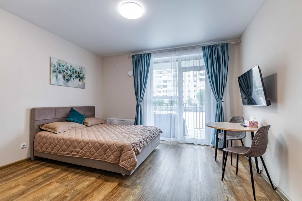 Квартира Студия с террасой и лаунж-зоной в центре — аренда посуточно в Верхняя Пышма