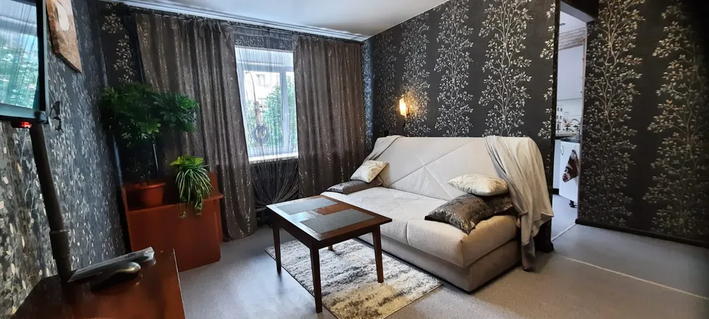 Уютная квартира — аренда посуточно в Кировск