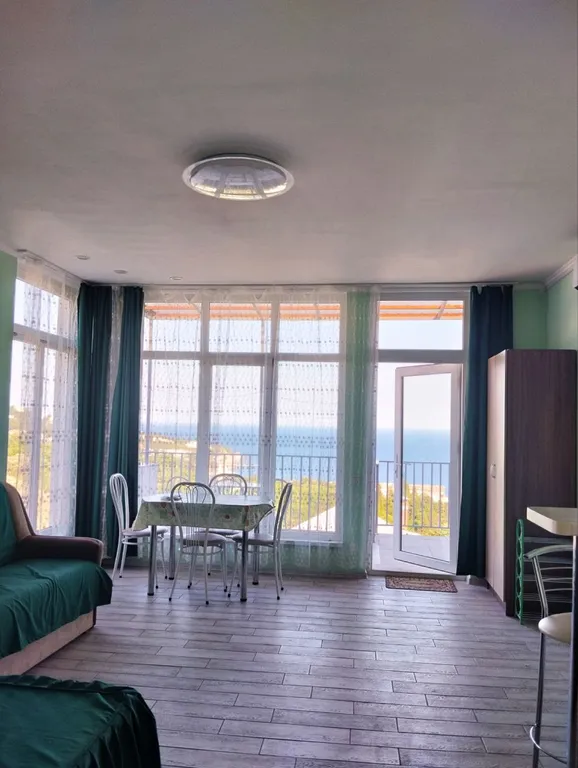 Квартира Студия люкс с шикарным видом на море и горы — аренда посуточно в Симеиз