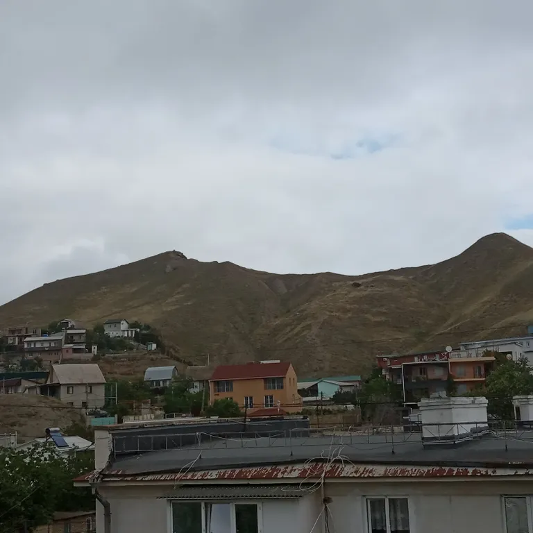 Уютная квартира с видом на море и потухший вулкан Кара-Даг