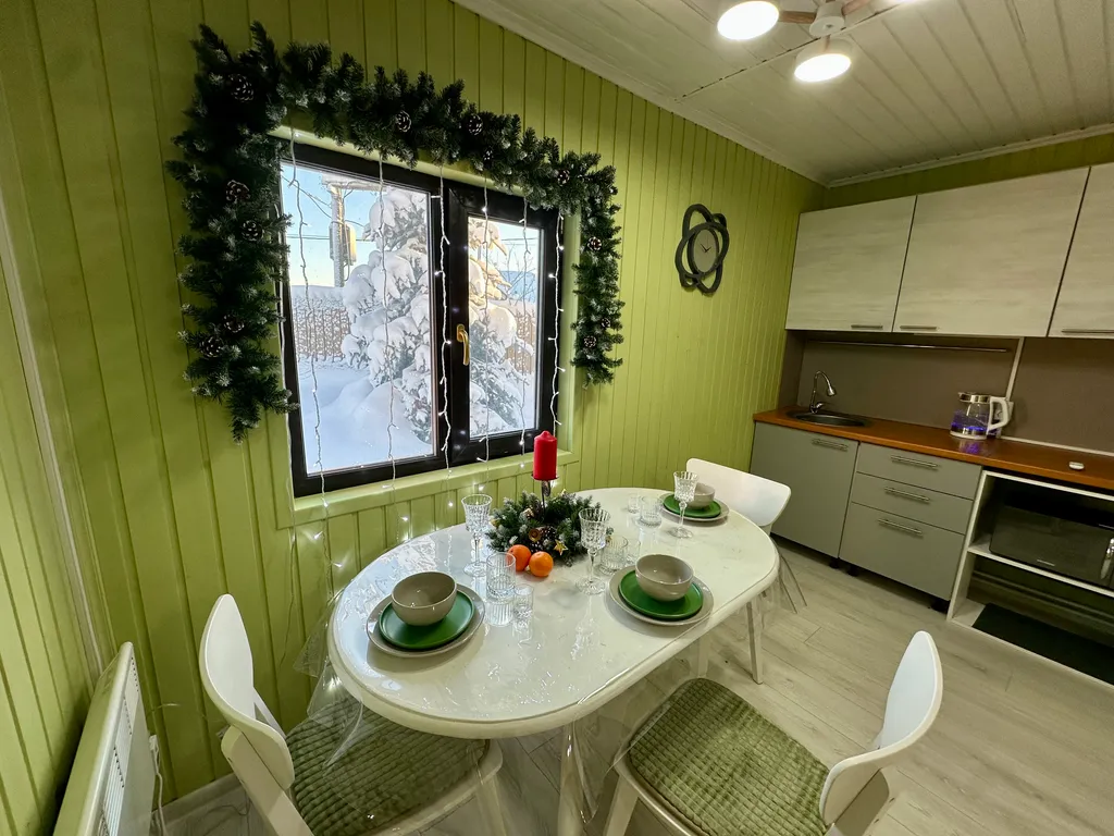 Коттедж Дом у озера и леса — Снегиревка