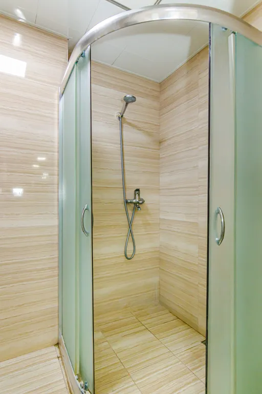 Turquoi̇se apartment