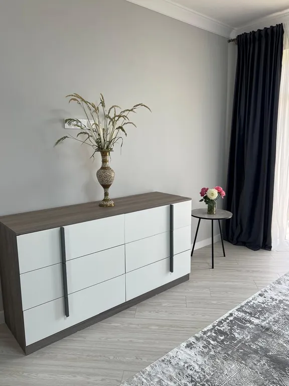 У берега моря новая уютная дача