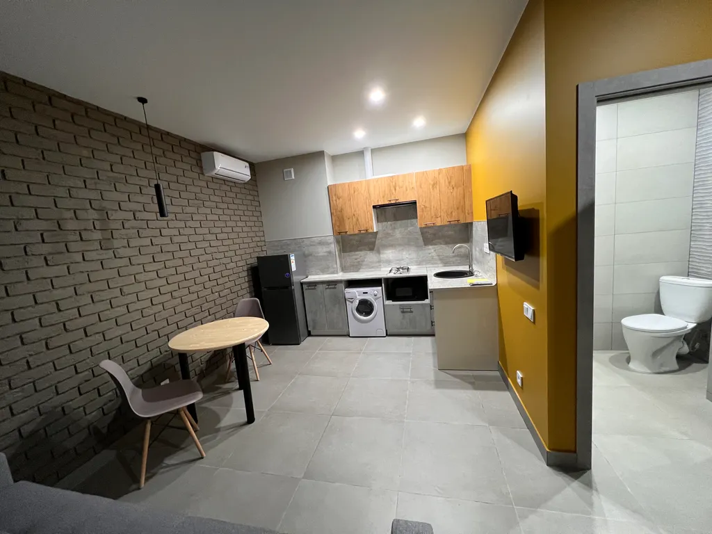 Дом у моря в тихом районе с самыми красивыми закатами