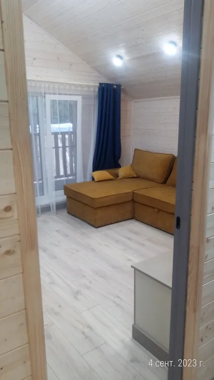 Коттедж с отдельной территорией