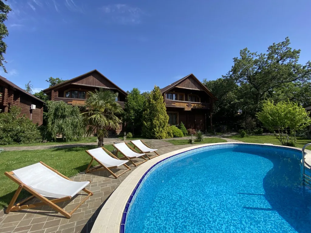 Сруб c бассейном и сауной