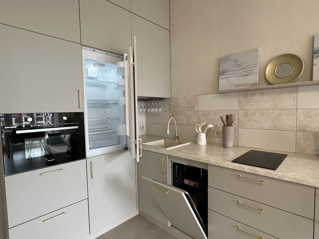 Квартира Квартира Яркая квартирка с кусочком моря — Геленджик