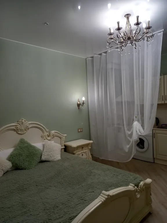 Роскошная студия с дизайнерским ремонтом