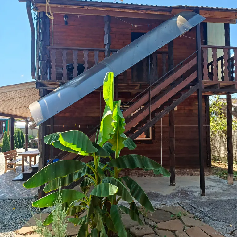 Номер у реки Дах с видом на горы