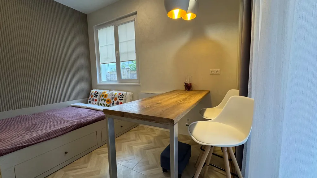 Евротрехкомнатный апартамент с балконом на первой линии