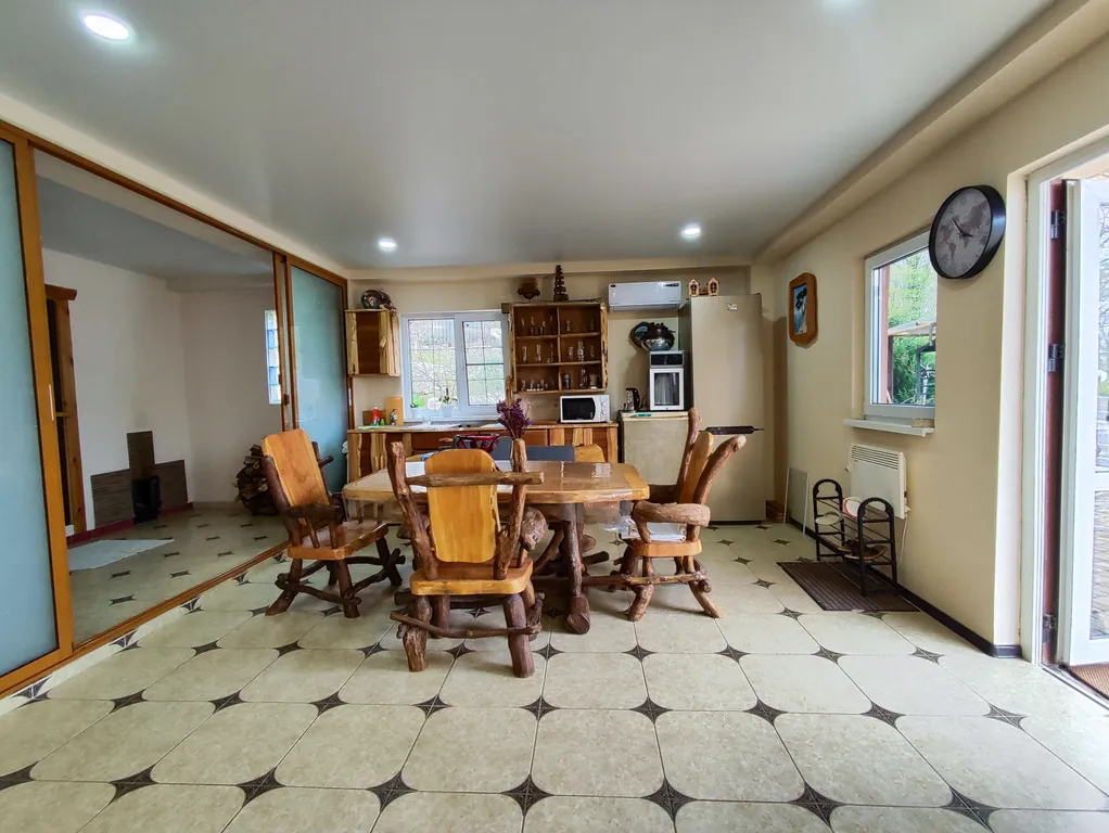 Шикарный дом с сауной и бильярдом.